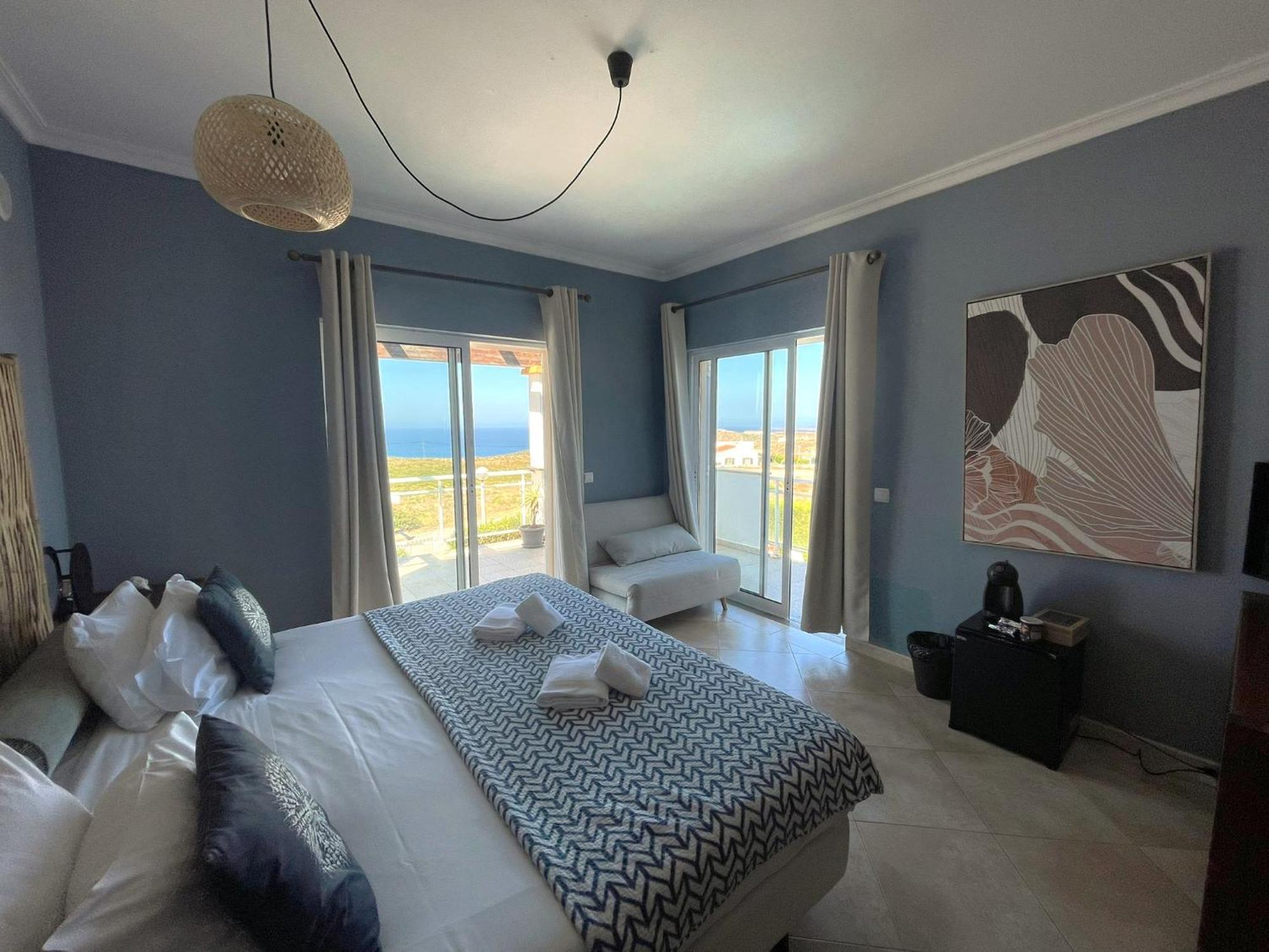 Arrifana Destination Suites Алжезур Екстериор снимка