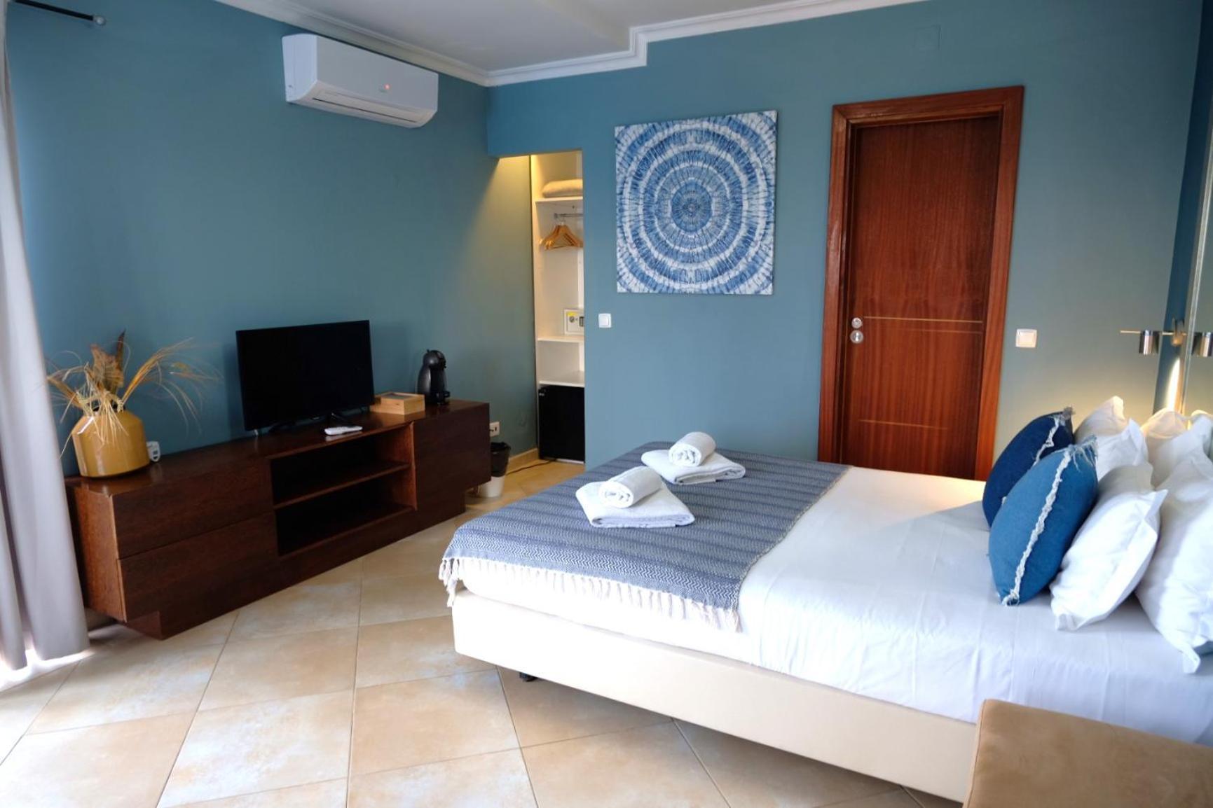 Arrifana Destination Suites Алжезур Екстериор снимка